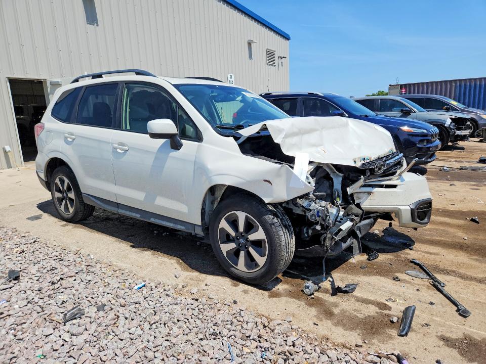 Photo 4 from auction – 2017 SUBARU FORESTER with VIN JF2SJAGC8HH425279