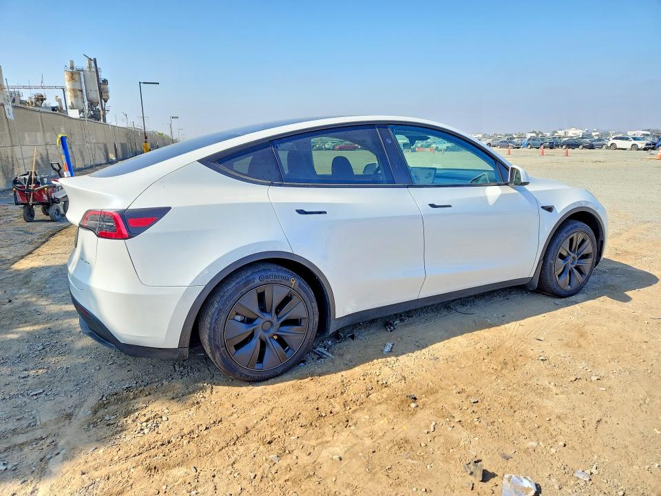 Photo 3 from auction – 2025 TESLA MODEL Y with VIN 7SAYGDEE6SF266320