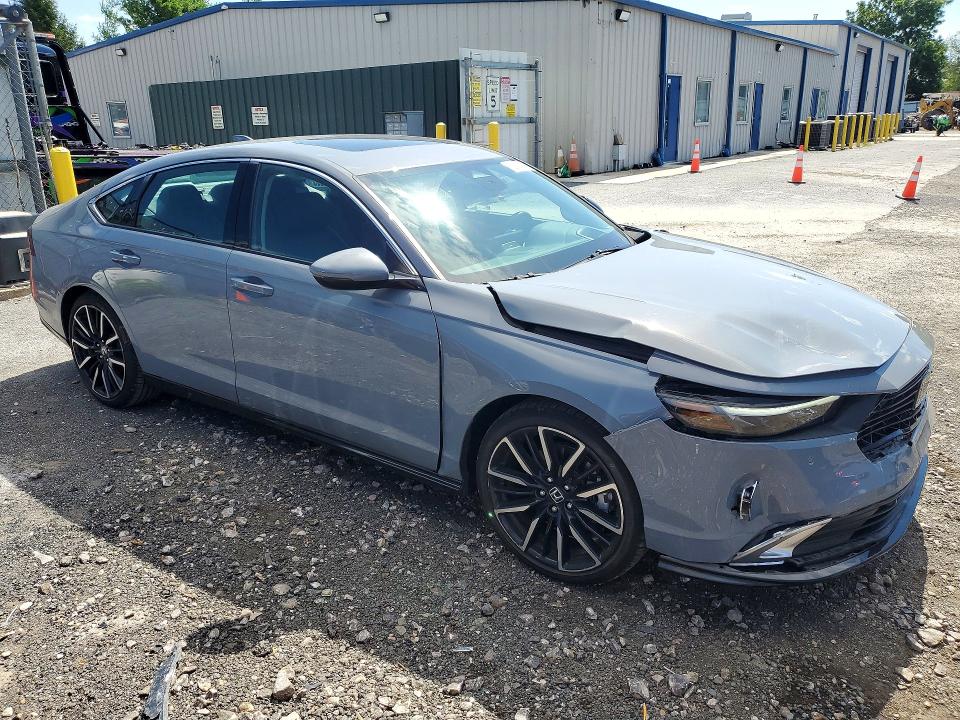 Photo 4 from auction – 2023 HONDA ACCORD with VIN 1HGCY2F81PA032508