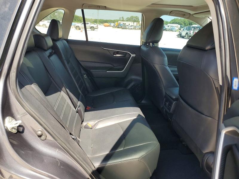 Photo 11 from auction – 2020 TOYOTA RAV4 with VIN 2T3C1RFV8LW094307