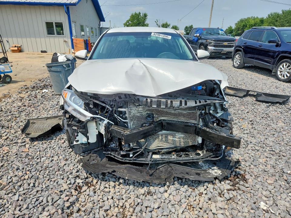 صورة رقم 5 من المزاد - 2018 KIA OPTIMA مع VIN 5XXGT4L31JG243528