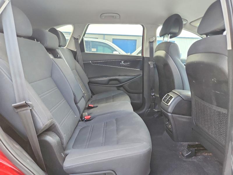 Photo 11 from auction – 2017 KIA SORENTO with VIN 5XYPG4A55HG207372