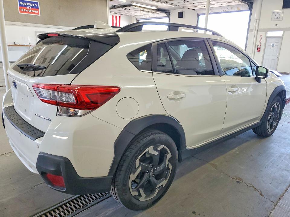 Photo 3 from auction – 2021 SUBARU CROSSTREK with VIN JF2GTHNC3MH682369