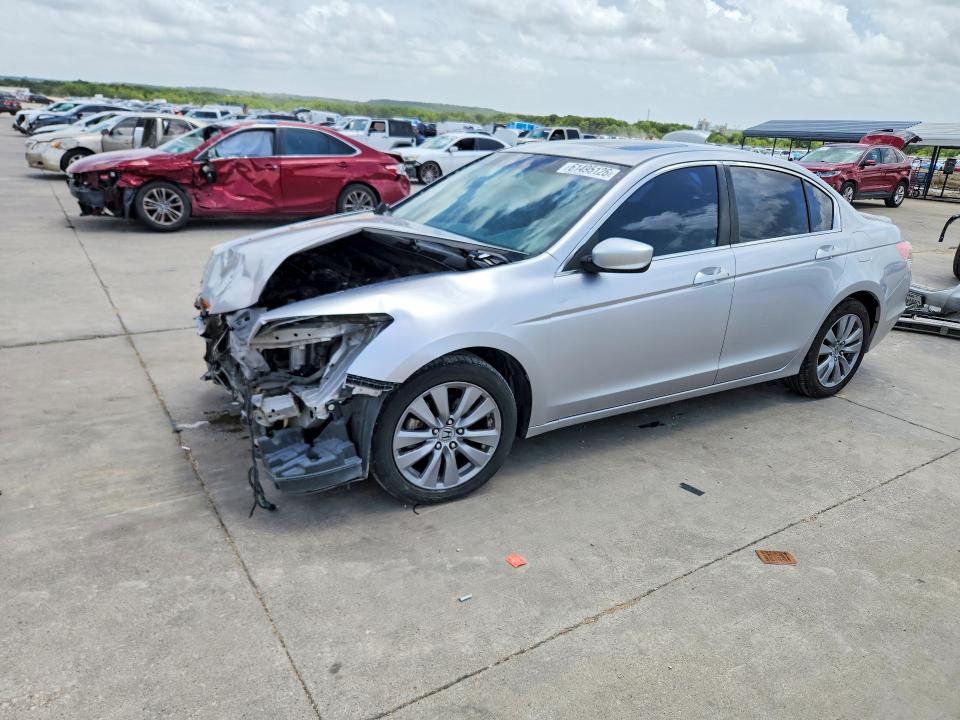 HONDA ACCORD 2011 z numerem VIN 1HGCP2F89BA098638 - Zdjęcie z aukcji