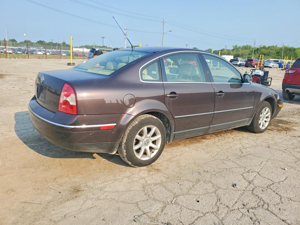 Photo 3 from auction – 2004 VOLKSWAGEN PASSAT with VIN WVWPD63B14E165308