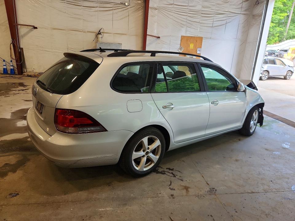 Photo 3 from auction – 2013 VOLKSWAGEN JETTA with VIN 3VWPP7AJ3DM666537