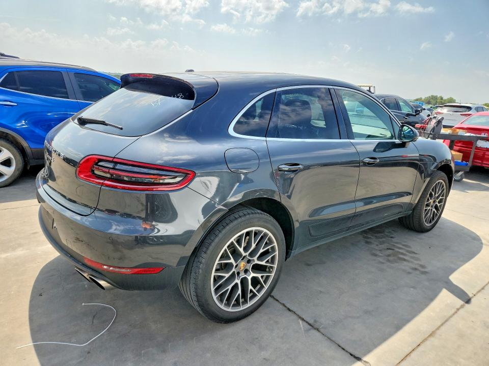 Photo 3 from auction – 2017 PORSCHE MACAN with VIN WP1AB2A51HLB17132