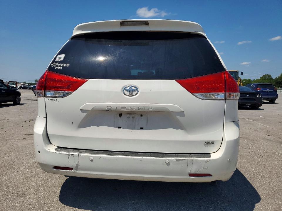 Photo 6 from auction – 2013 TOYOTA SIENNA with VIN 5TDYK3DC7DS320616