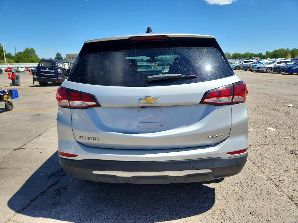Photo 6 from auction – 2022 CHEVROLET EQUINOX with VIN 2GNAXTEVXN6111117