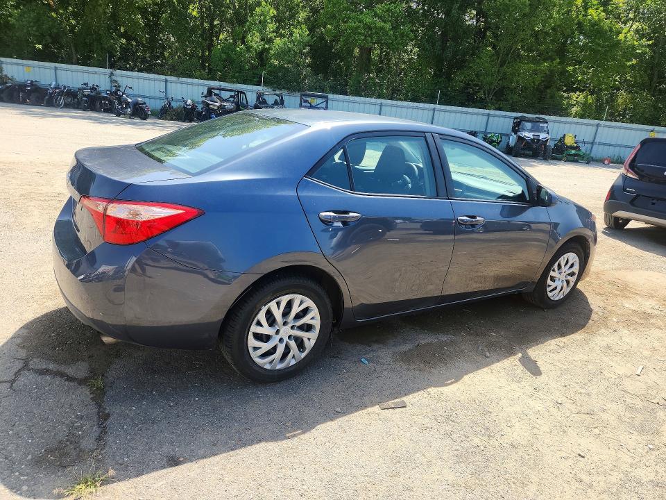 Photo 3 from auction – 2019 TOYOTA COROLLA with VIN 2T1BURHE8KC167104