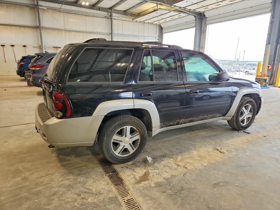 Photo 3 from auction – 2006 CHEVROLET TRAILBLAZER with VIN 1GNDT13S162144642