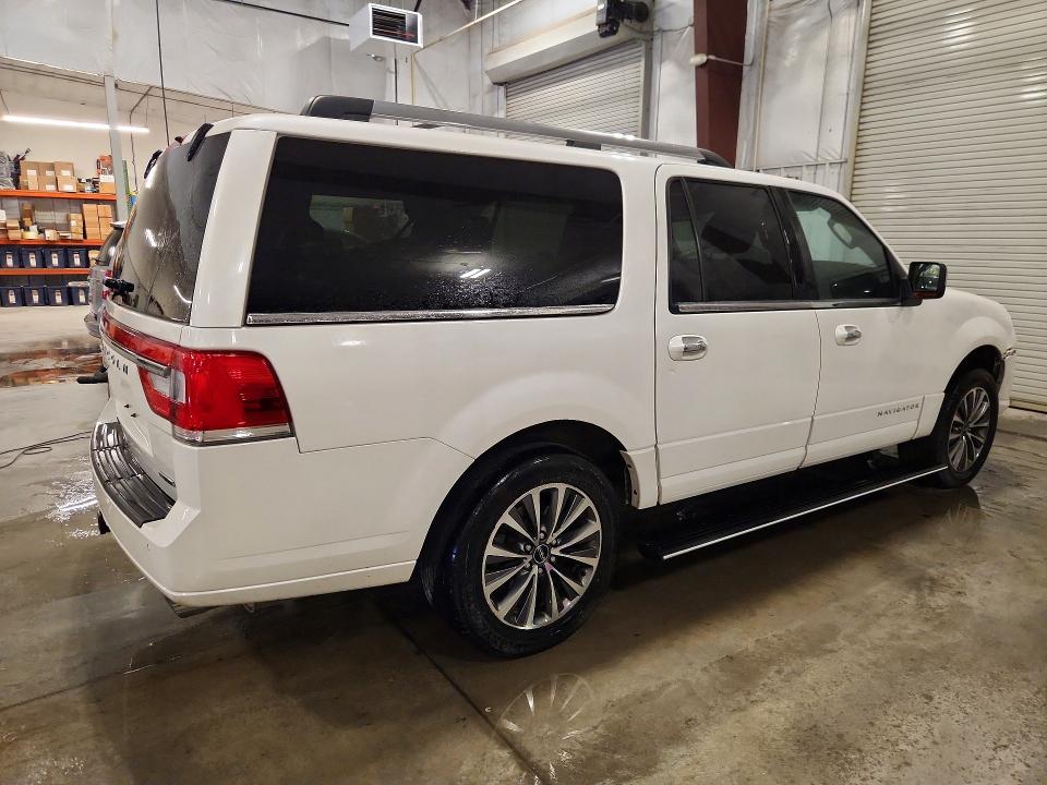 Photo 3 from auction – 2016 LINCOLN NAVIGATOR with VIN 5LMJJ3JT5GEL10016