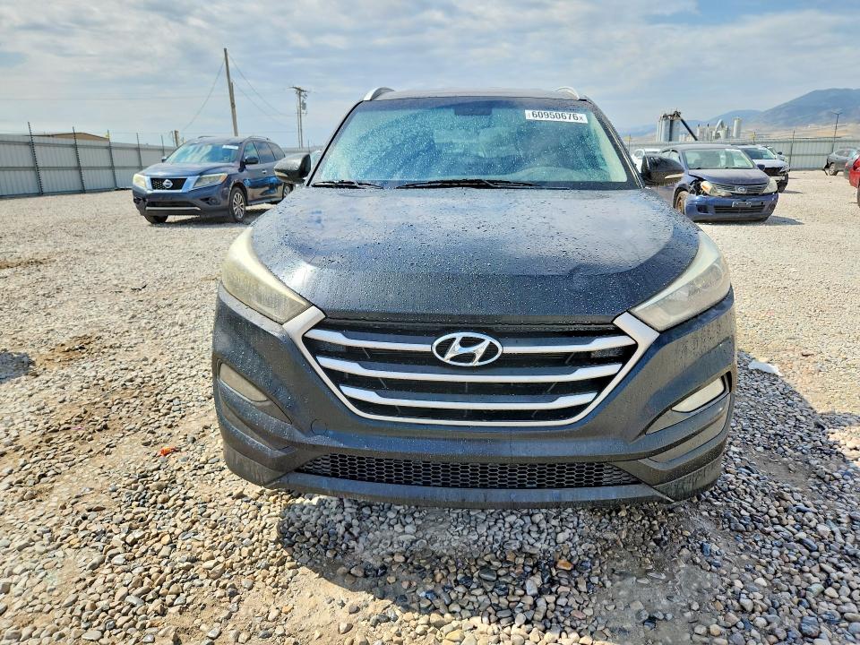 Photo 5 from auction – 2017 HYUNDAI TUCSON with VIN KM8J33A41HU419599