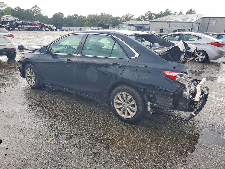 Photo 2 from auction – 2015 TOYOTA CAMRY with VIN 4T4BF1FKXFR478211