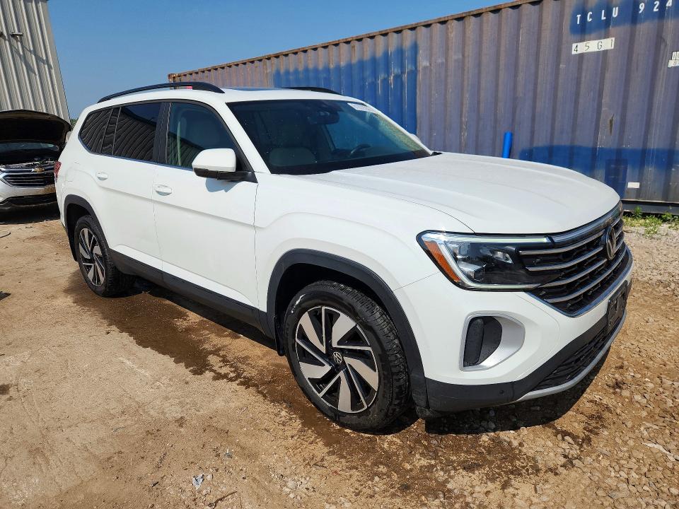 Photo 4 from auction – 2024 VOLKSWAGEN ATLAS with VIN 1V2KR2CA5RC583268