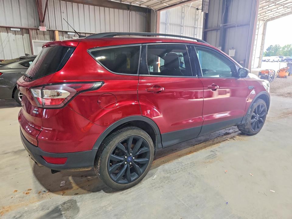 Foto 3 de la subasta – 2017 FORD ESCAPE con VIN 1FMCU9G98HUC01333