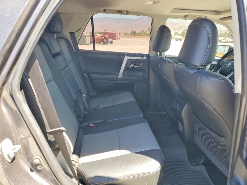 Photo 11 from auction – 2022 TOYOTA 4RUNNER with VIN JTENU5JR1N6044481