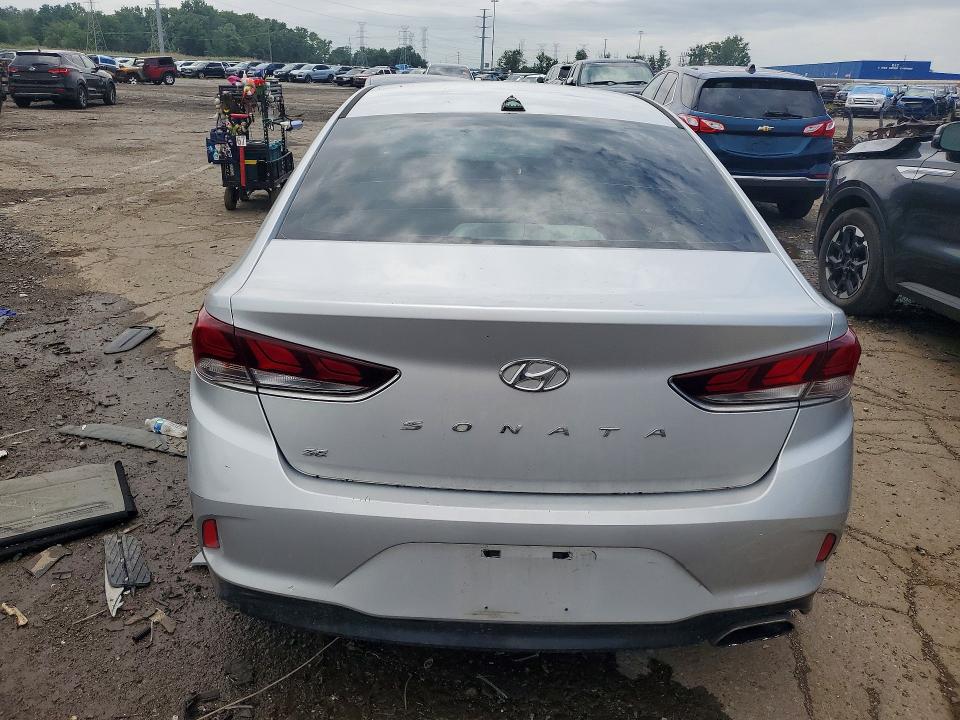 Снимка 6 от търг – 2018 HYUNDAI SONATA с VIN 5NPE24AF4JH607744