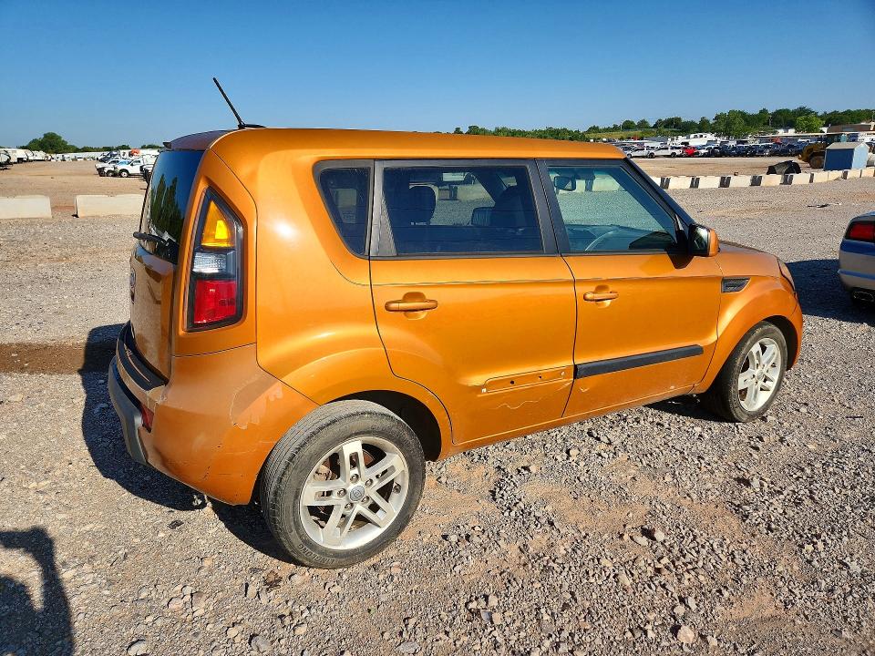 Photo 3 from auction – 2011 KIA SOUL with VIN KNDJT2A26B7304208