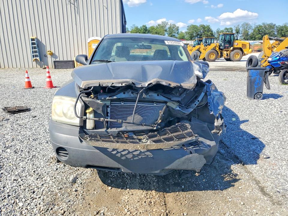 Photo 5 from auction – 2005 DODGE DAKOTA with VIN 1D7HE22K05S184520
