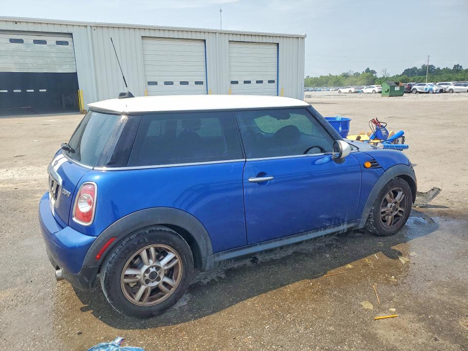 Photo 3 from auction – 2013 MINI COOPER with VIN WMWSU3C50DT684099