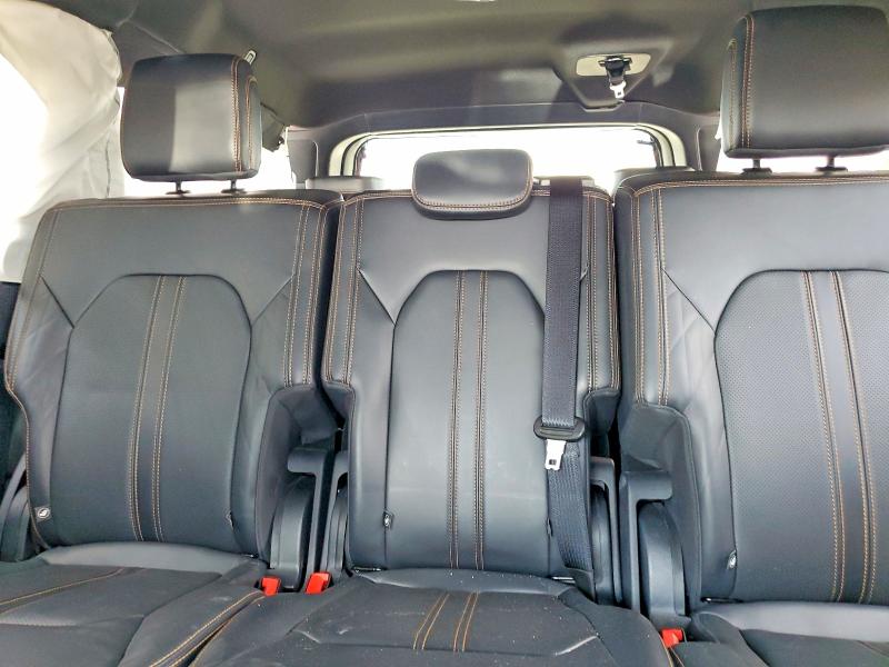 Photo 10 from auction – 2023 FORD EXPEDITION with VIN 1FMJK1M85PEA01075