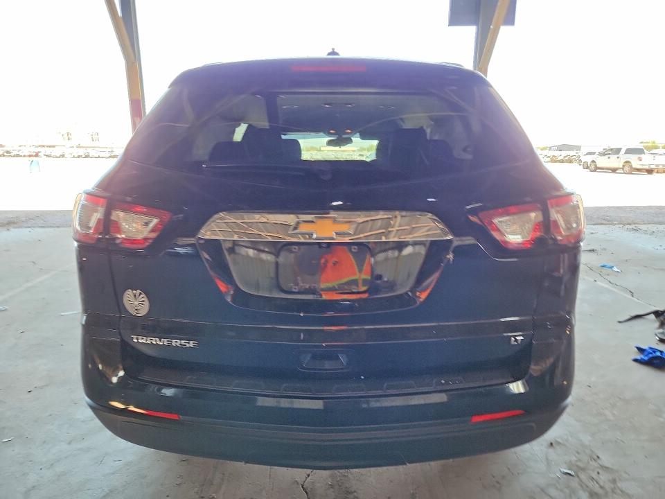 Photo 6 from auction – 2017 CHEVROLET TRAVERSE with VIN 1GNKRGKD9HJ260806