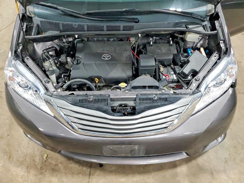 Photo 12 from auction – 2012 TOYOTA SIENNA with VIN 5TDYK3DC9CS227935