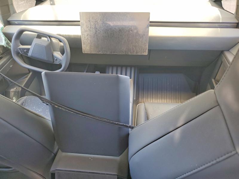 Photo 8 from auction – 2024 TESLA CYBERTRUCK with VIN 7G2CEHED1RA023627