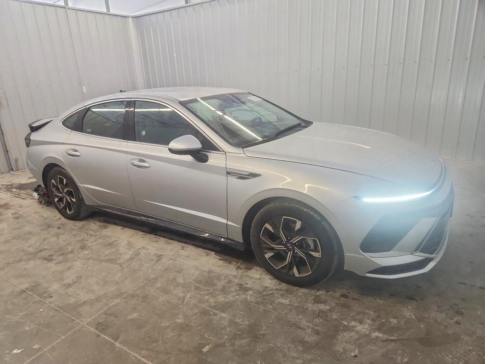 Photo 4 from auction – 2025 HYUNDAI SONATA with VIN KMHL64JAXSA459250