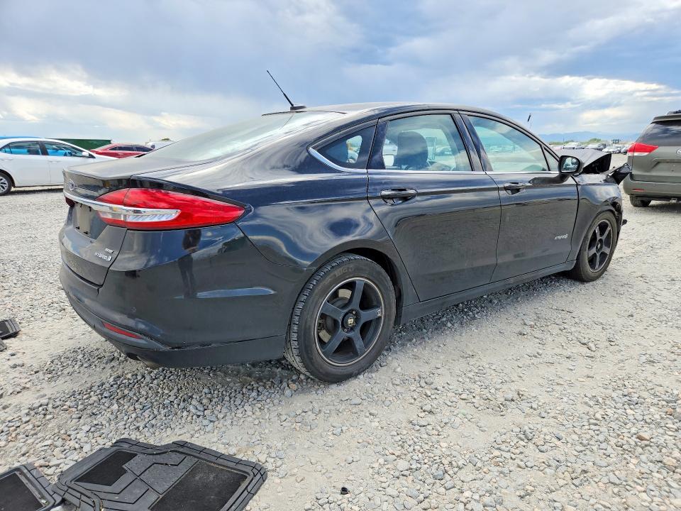Photo 3 from auction – 2018 FORD FUSION with VIN 3FA6P0LU4JR249963