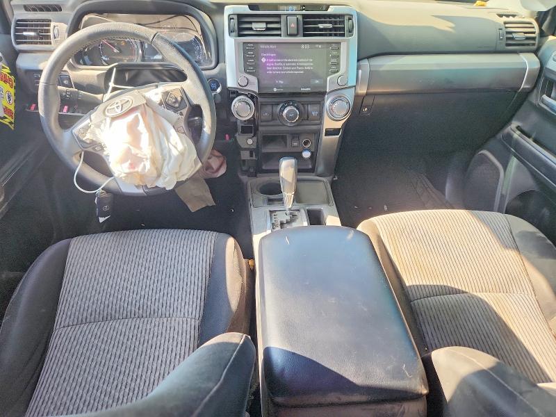 Photo 8 from auction – 2021 TOYOTA 4RUNNER with VIN JTEEU5JR1M5250002