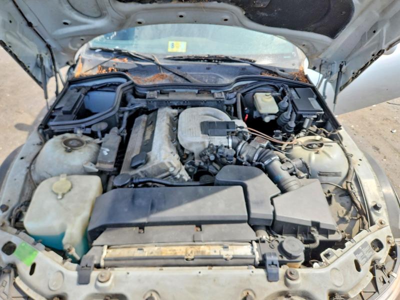 Photo 11 from auction – 1998 BMW Z3 with VIN 4USCH7336WLD16916