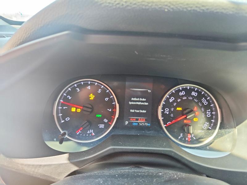 Photo 9 from auction – 2021 TOYOTA RAV4 with VIN 2T3W1RFVXMC156516