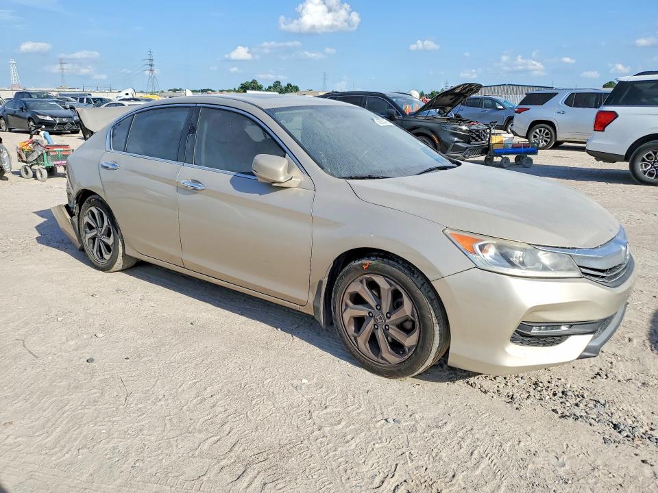 Photo 4 from auction – 2017 HONDA ACCORD with VIN 1HGCR2F71HA114924