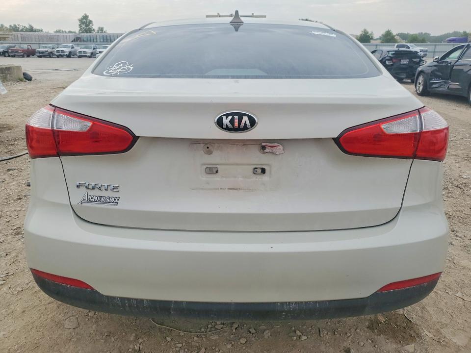 Фото 6 с аукциона – 2014 KIA FORTE с VIN KNAFX4A60E5063610