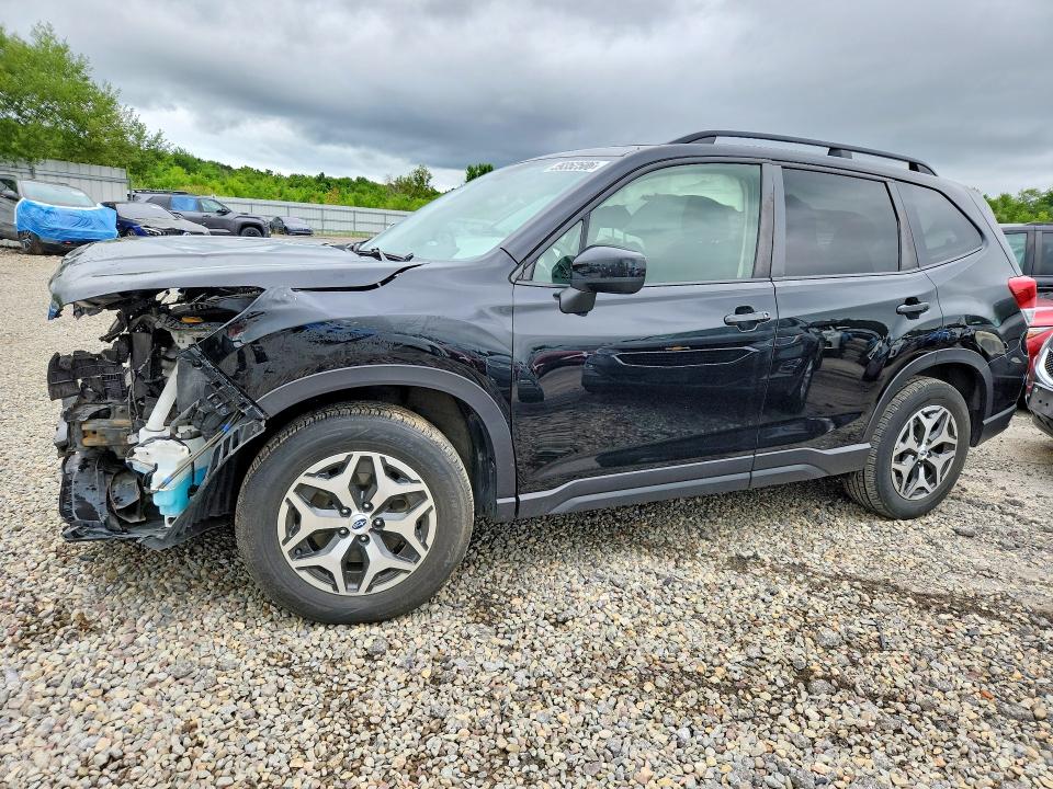SUBARU FORESTER 2019 with VIN JF2SKEGC0KH583241 - Photo from auction