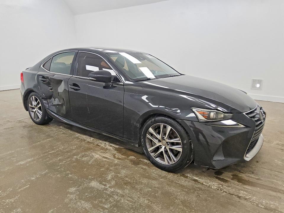 Photo 4 from auction – 2018 LEXUS IS with VIN JTHBA1D28J5067164