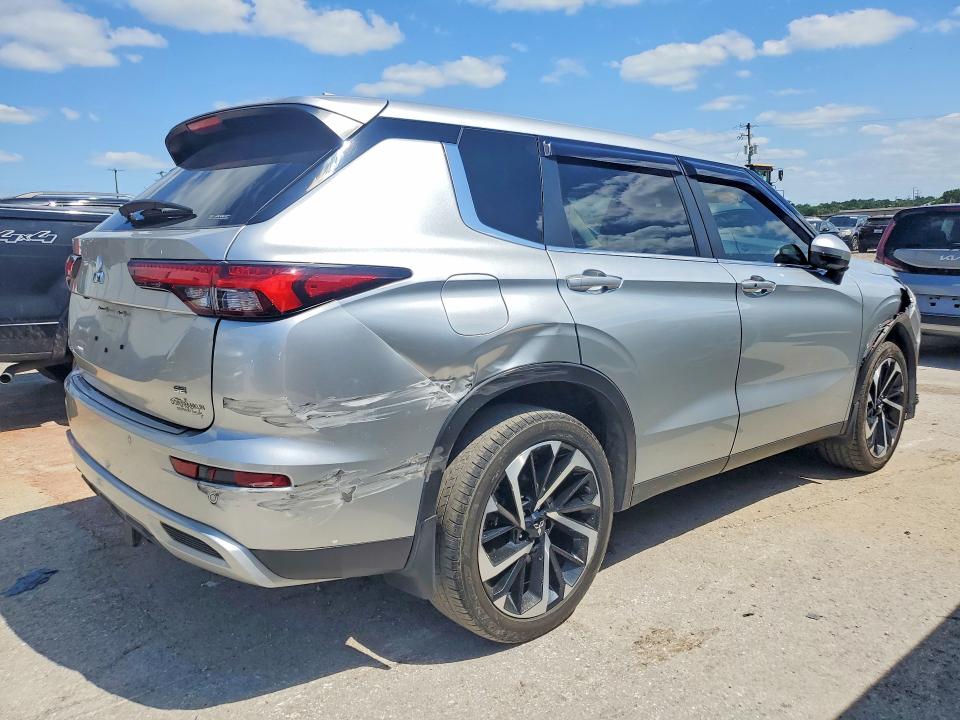 Photo 3 from auction – 2024 MITSUBISHI OUTLANDER with VIN JA4J4VA84RZ024461