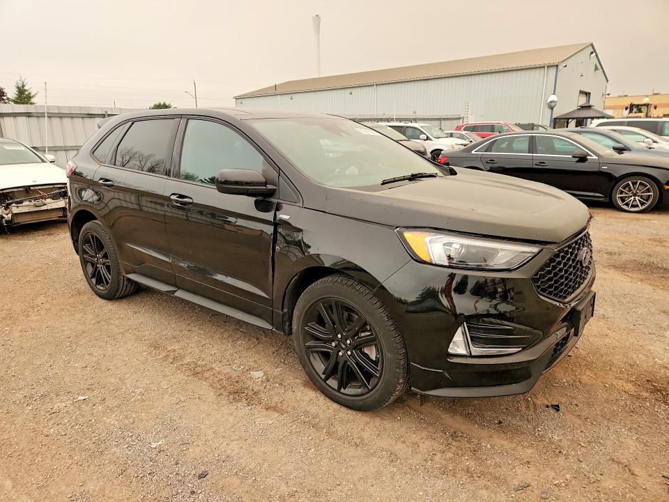 Photo 4 from auction – 2023 FORD EDGE with VIN 2FMPK4J9XPBA60000