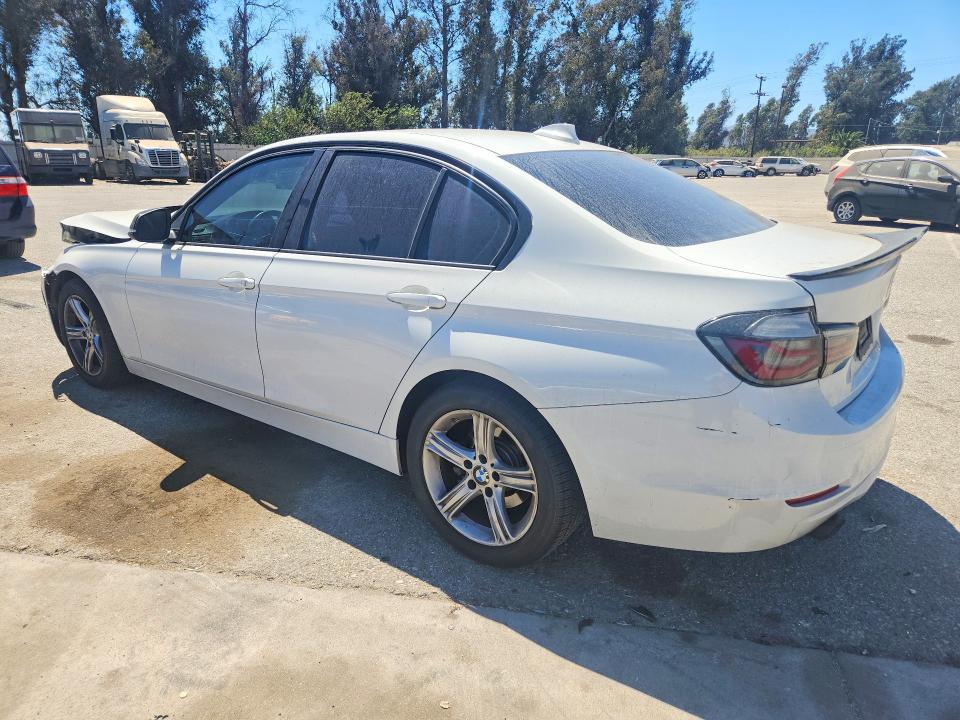 Photo 2 from auction – 2013 BMW 328 with VIN WBA3C1C53DF435208