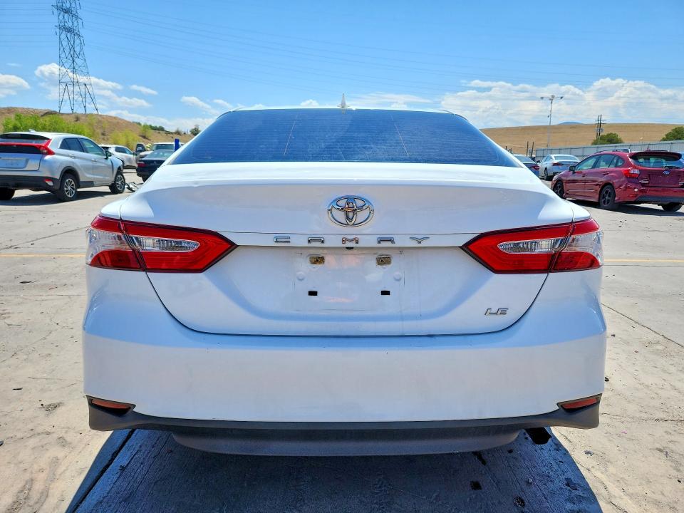 Photo 6 from auction – 2019 TOYOTA CAMRY with VIN 4T1B11HKXKU786947