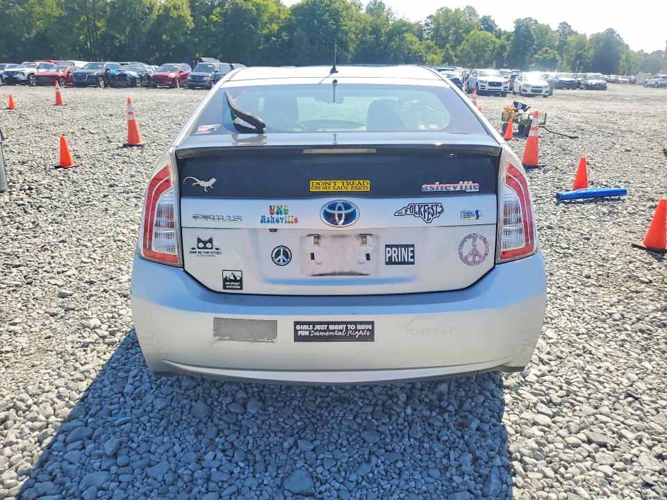 Photo 6 from auction – 2015 TOYOTA PRIUS with VIN JTDKN3DU9F0439215