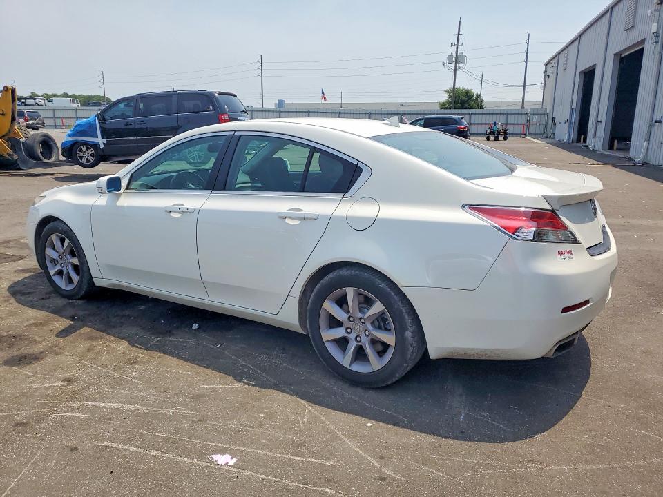 Zdjęcie 2 z aukcji – 2014 ACURA TL z VIN 19UUA8F5XEA000512