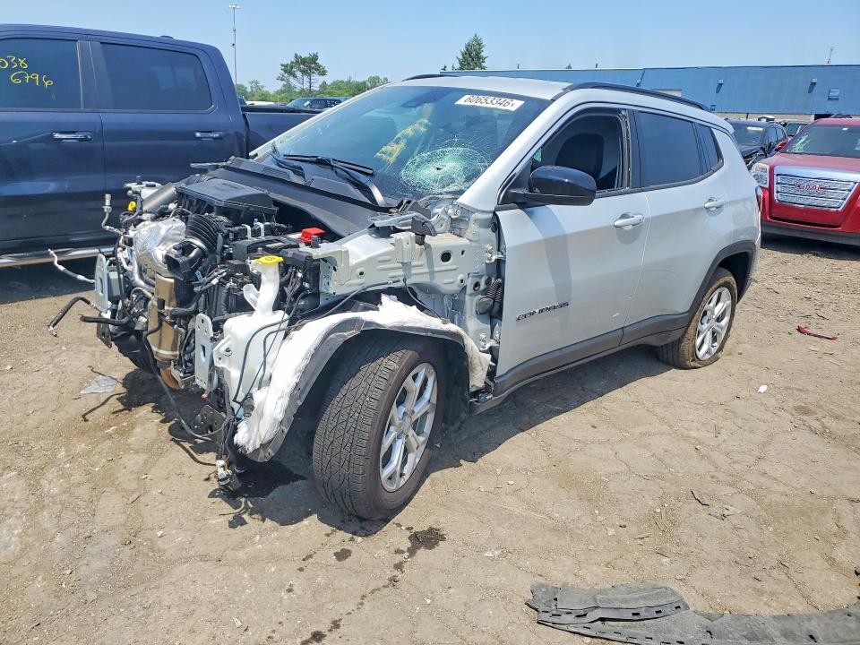 JEEP COMPASS 2024 with VIN 3C4NJDBN8RT136797 - Photo from auction