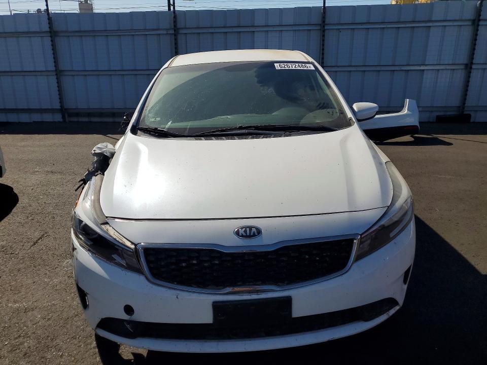 Photo 5 from auction – 2018 KIA FORTE with VIN 3KPFL4A73JE246862