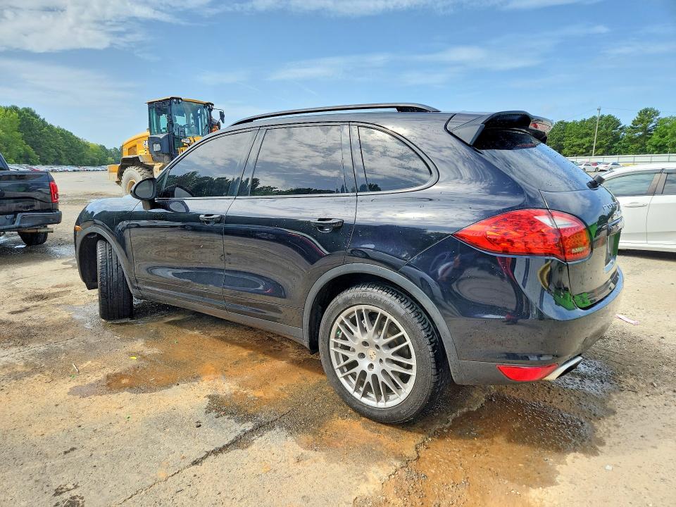 Photo 2 from auction – 2013 PORSCHE CAYENNE with VIN WP1AB2A22DLA80611