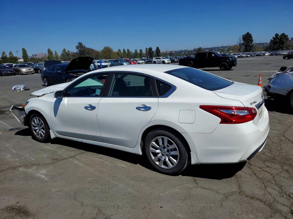 Фото 2 с аукциона – 2016 NISSAN ALTIMA с VIN 1N4AL3AP1GC283693