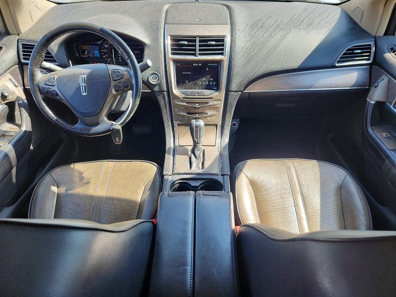 Photo 8 from auction – 2011 LINCOLN MKX with VIN 2LMDJ8JK2BBJ12300