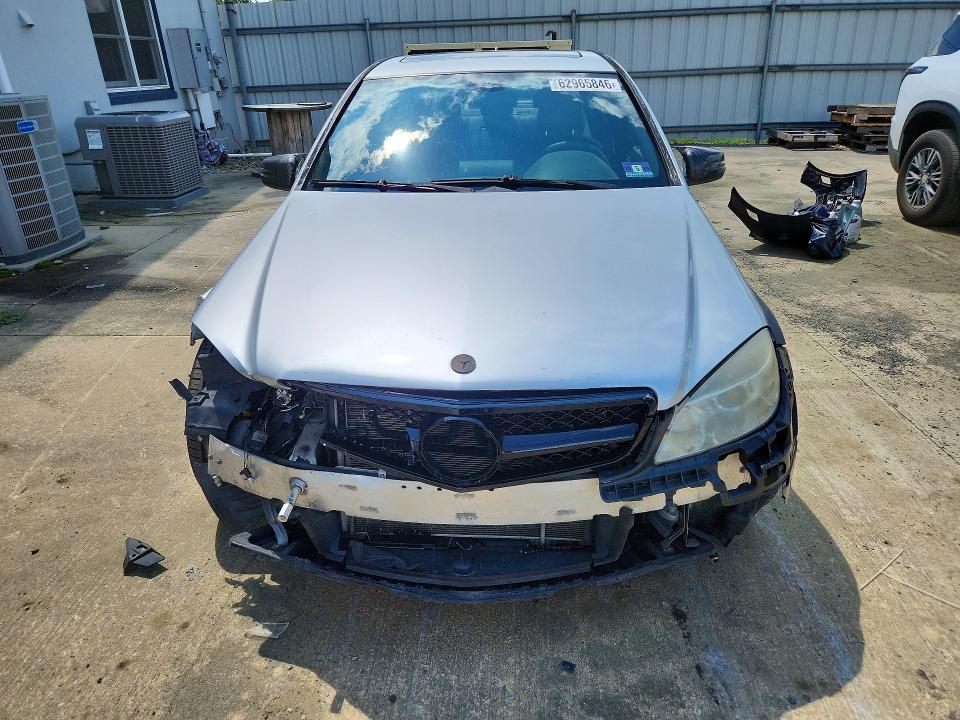 Photo 5 from auction – 2010 MERCEDES-BENZ C with VIN WDDGF8BB1AR130186